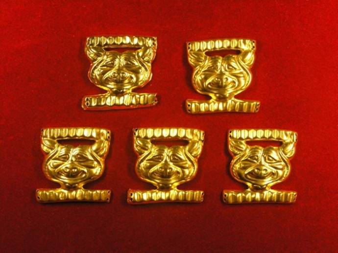 EL HOMBRE DORADO DE KAZAJISTÁN